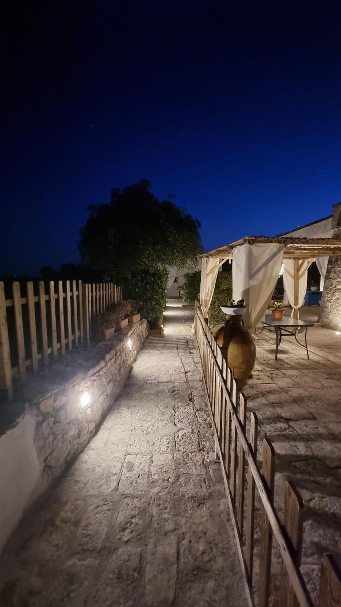 Valle D'Itria Trulli E Alcova Mikael Cisternino Exteriör bild