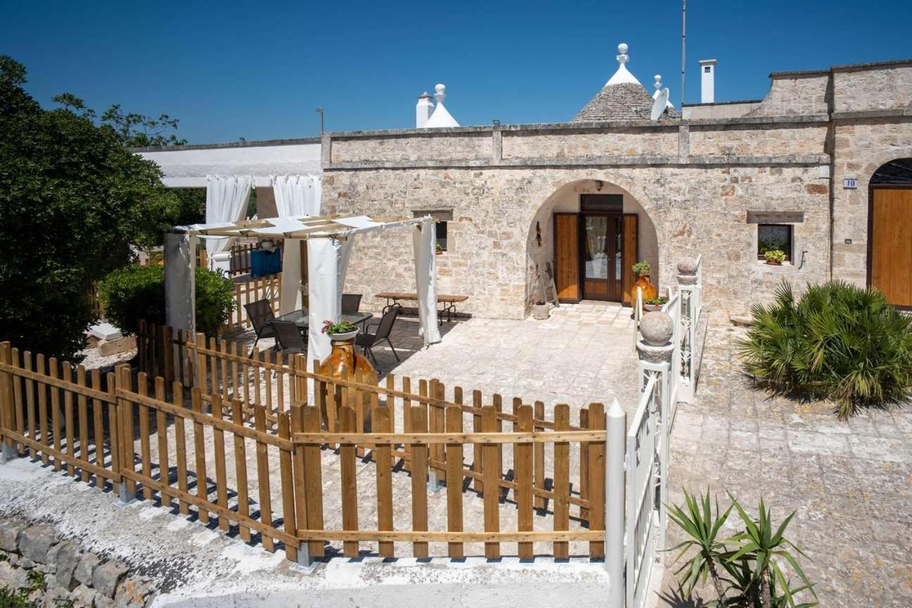 Valle D'Itria Trulli E Alcova Mikael Cisternino Exteriör bild