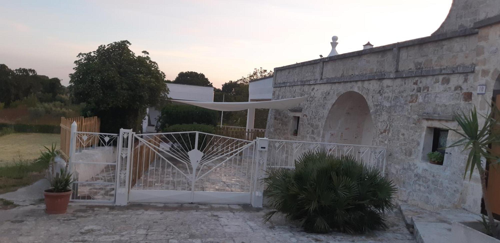 Valle D'Itria Trulli E Alcova Mikael Cisternino Exteriör bild