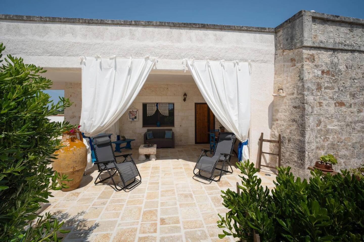 Valle D'Itria Trulli E Alcova Mikael Cisternino Exteriör bild