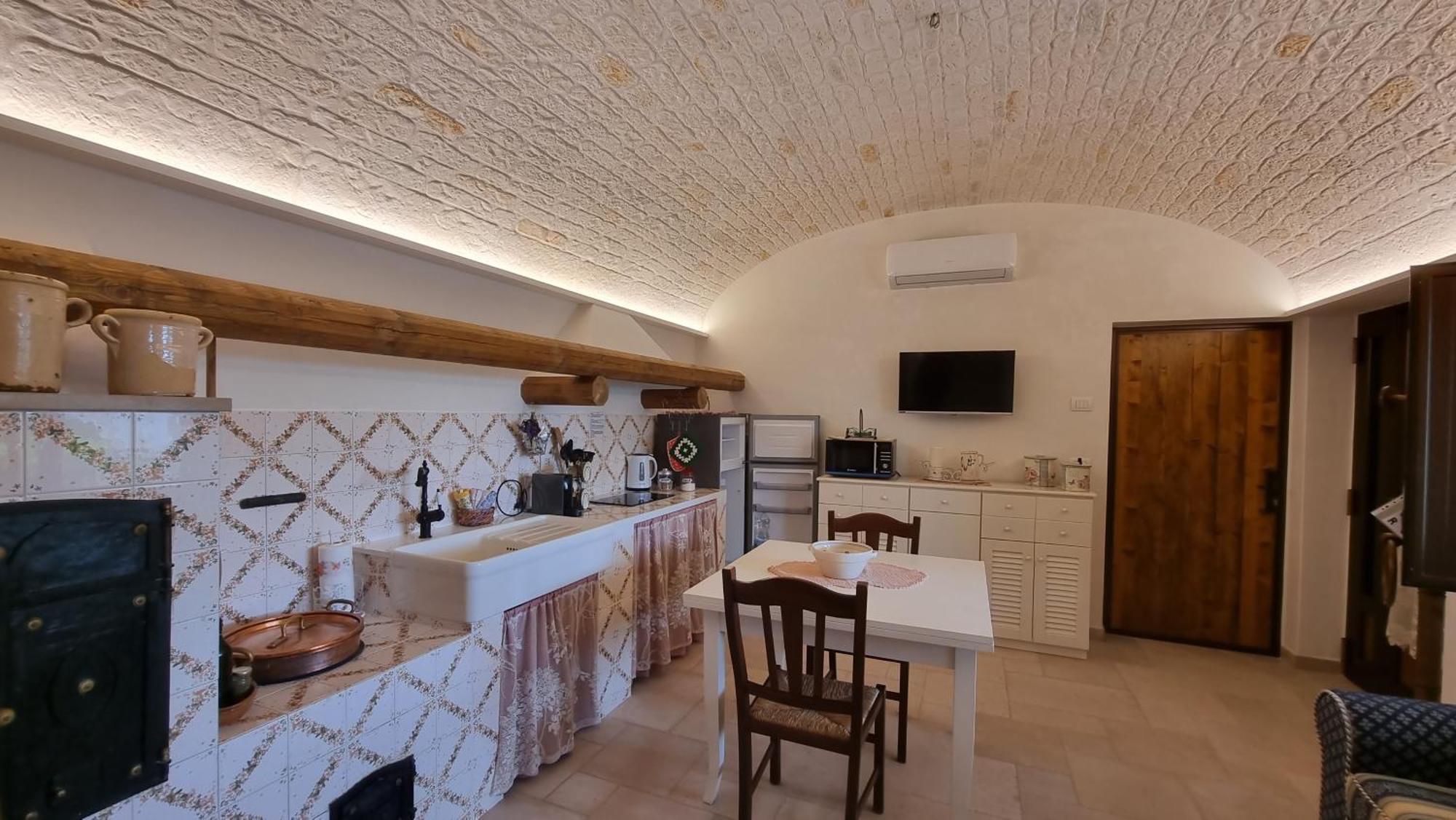 Valle D'Itria Trulli E Alcova Mikael Cisternino Exteriör bild