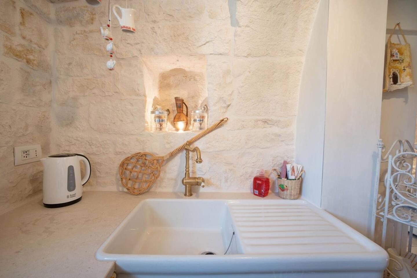 Valle D'Itria Trulli E Alcova Mikael Cisternino Exteriör bild