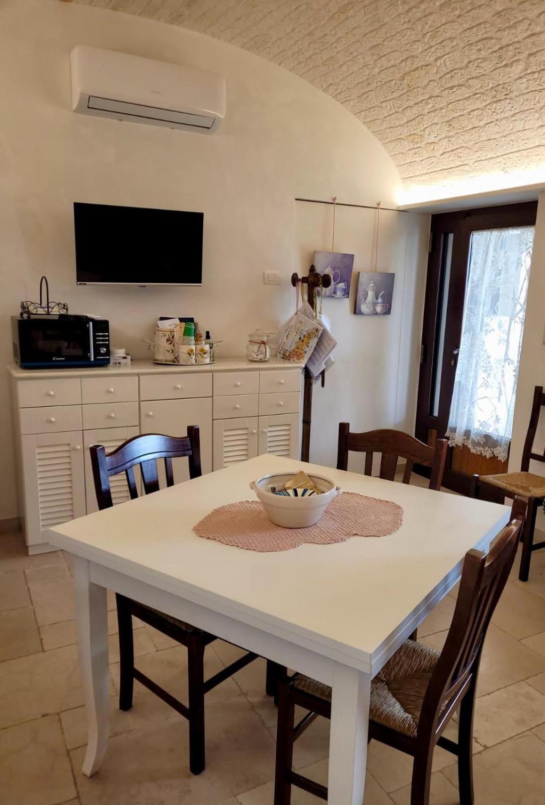 Valle D'Itria Trulli E Alcova Mikael Cisternino Exteriör bild