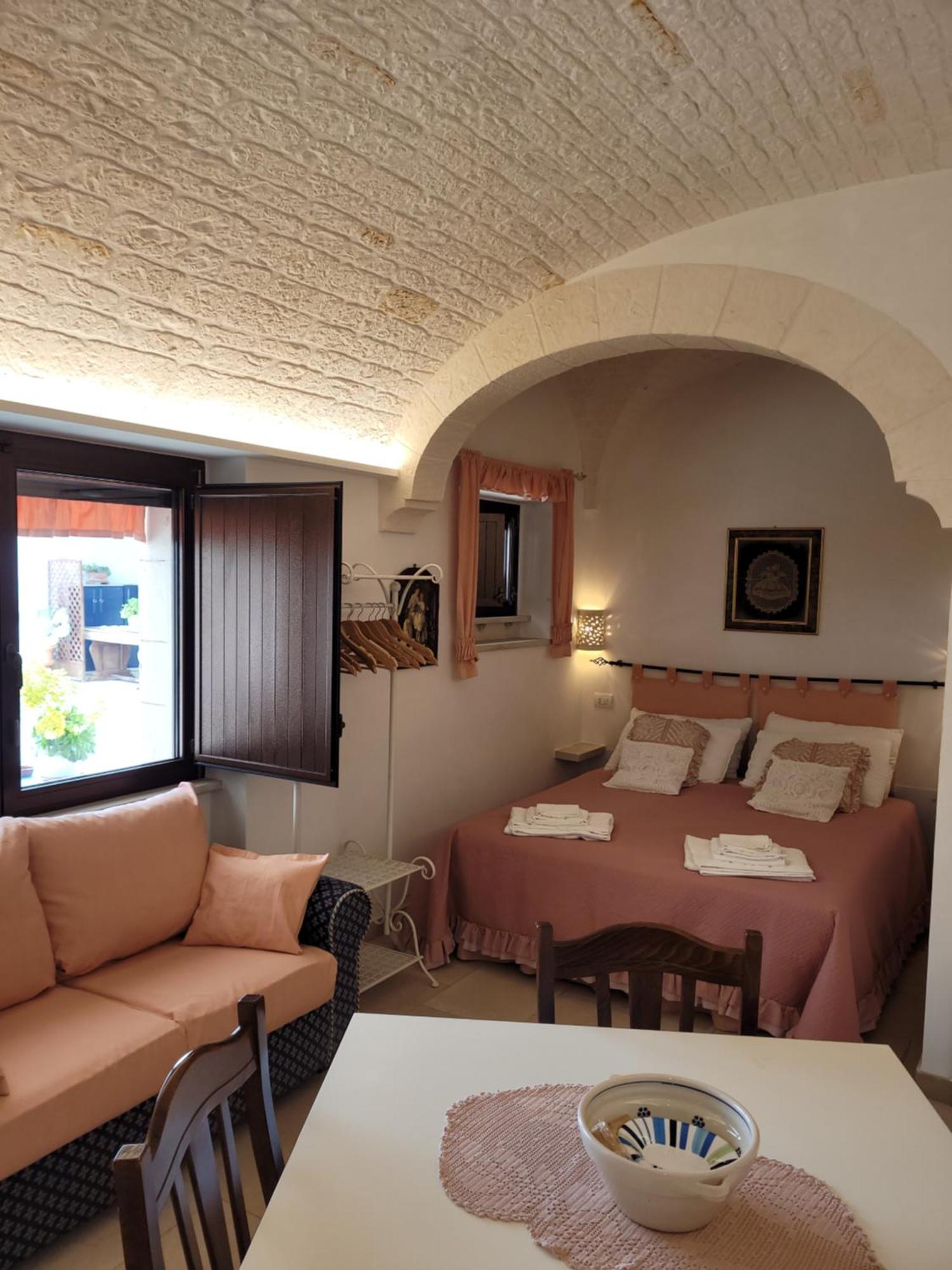 Valle D'Itria Trulli E Alcova Mikael Cisternino Exteriör bild